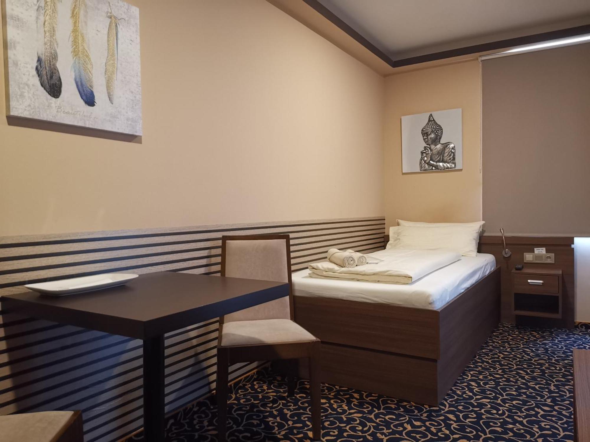Hotel Zum Weissen Ochsen Ален Экстерьер фото